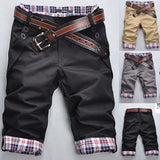 Heidi – High-quality shorts with a belt and checkered pattern