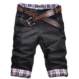 Heidi – High-quality shorts with a belt and checkered pattern