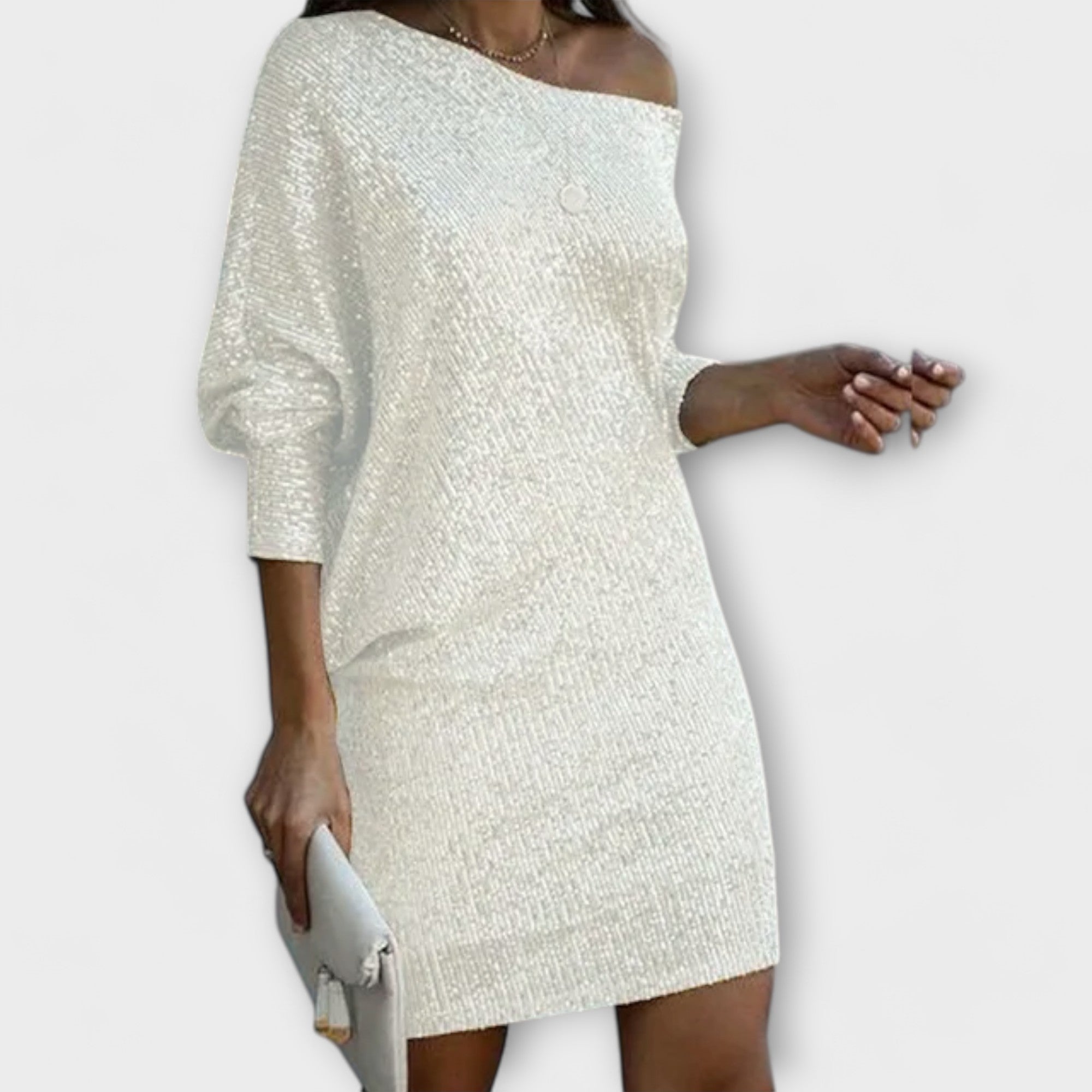 Shiny, sequined dresses with contrast