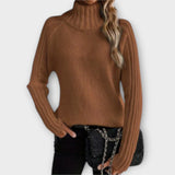 Hana – Elegant Knitted Sweater