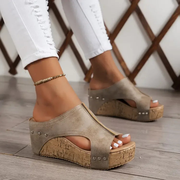 Judit - High-quality sandals with heels