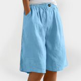 Linen shorts with pockets