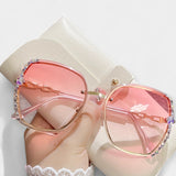 Women's sunglasses with gradient effect