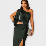 Juli - Elegant Dress with Sophistication