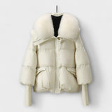 Lucina – Elegant Coat with Fur