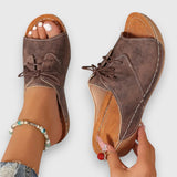 Saskia – Vintage-inspired sandals