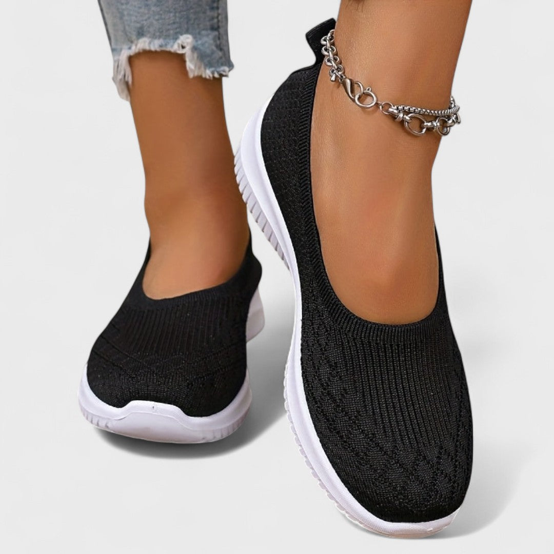 Renáta - Lightweight and breathable shoes
