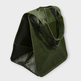 Spacious weekend bag